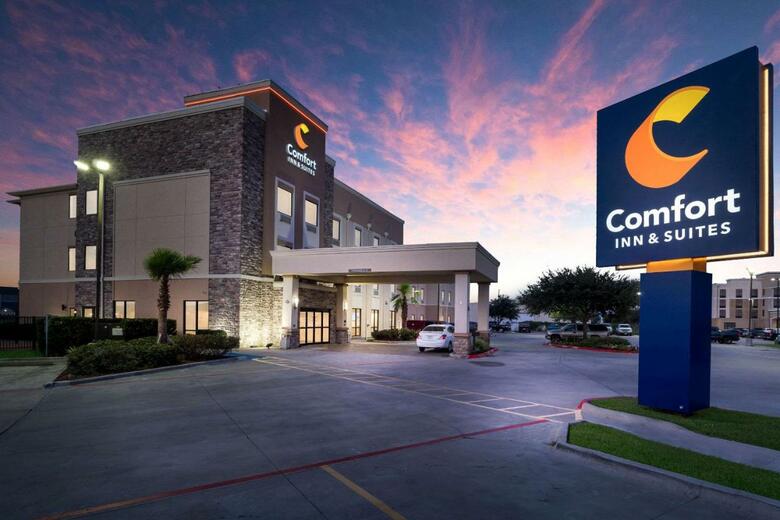 Hotel Comfort Inn & Suites