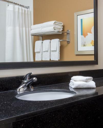 Hotel Fairfield Inn & Suites Victoria