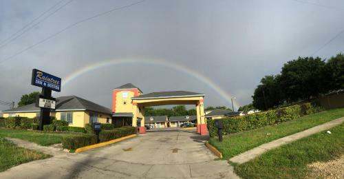 Motel Raintree Inn And Suites