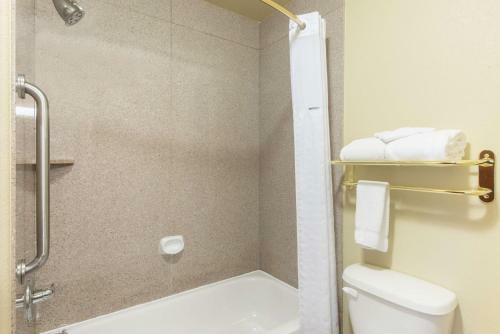 Hotel Baymont Inn & Suites Wichita Falls