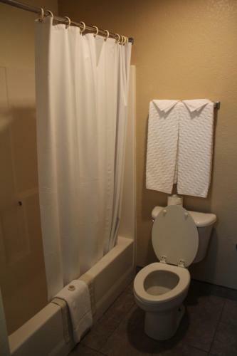 Hotel America's Best Value Inn & Suites