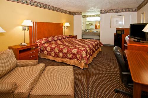 Motel Winnie Inn And Suites