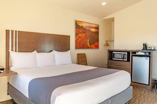 Mountain Ridge Motel
