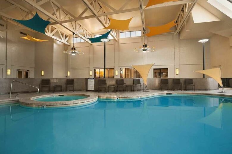 Hotel Doubletree By Hilton Salt Lake City Airport