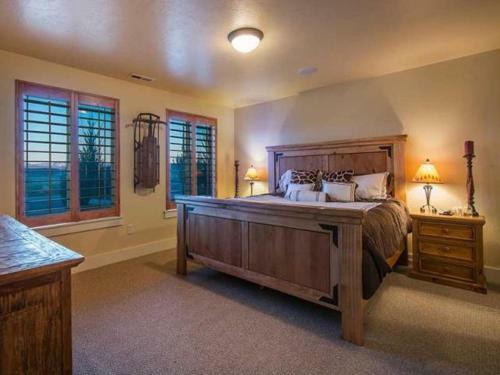 Bear Hollow By Lespri Property Management