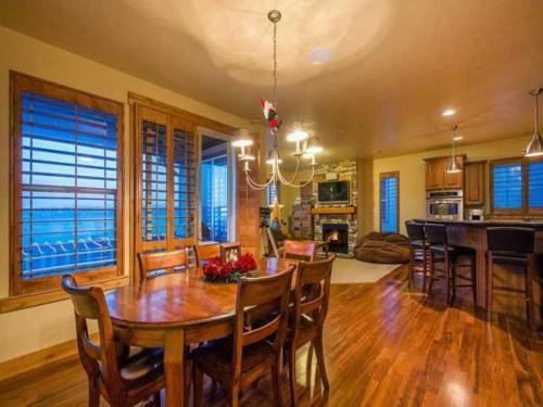 Bear Hollow By Lespri Property Management