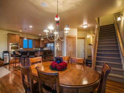 Bear Hollow By Lespri Property Management