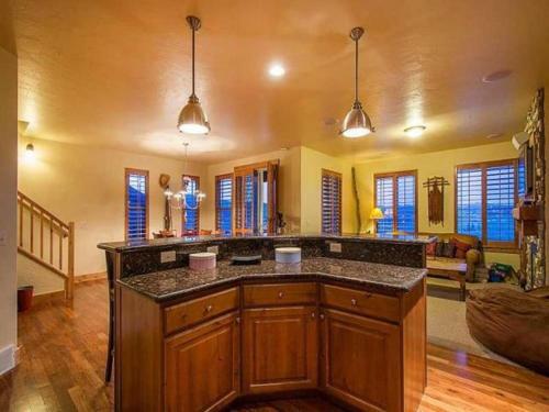 Bear Hollow By Lespri Property Management