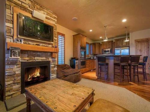 Bear Hollow By Lespri Property Management