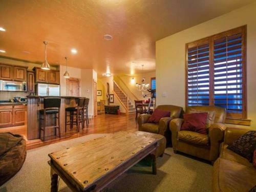 Bear Hollow By Lespri Property Management