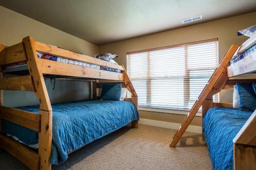 Bear Hollow By Lespri Property Management