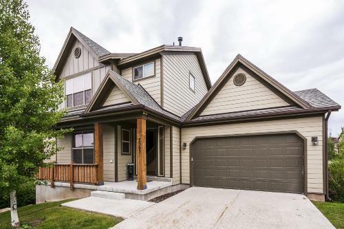 Bear Hollow By Lespri Property Management