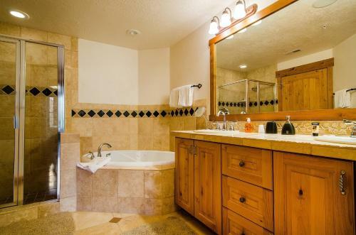 Bear Hollow By Lespri Property Management