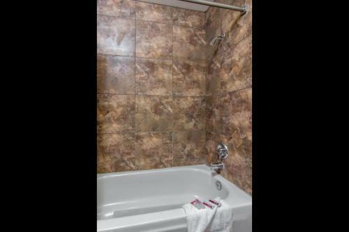 Motel America's Best Inn And Suites Salt Lake City
