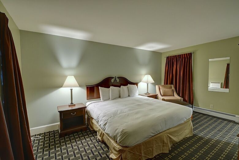 Colonial Motel And Spa
