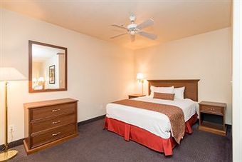 Hotel St. George Inn And Suites