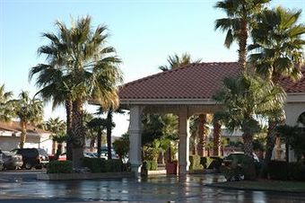 Hotel St. George Inn And Suites
