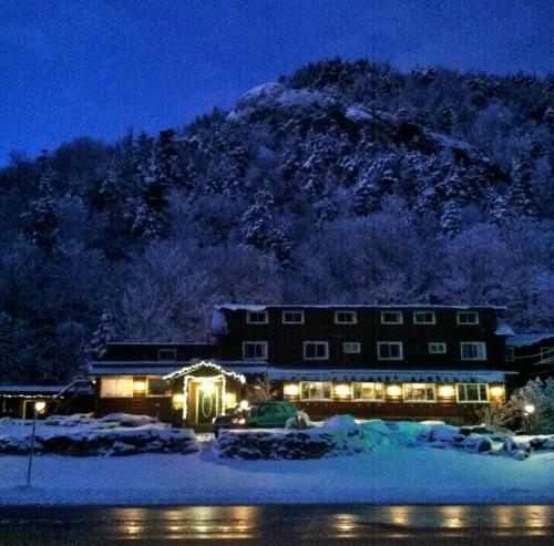 Lodge Inn At Long Trail