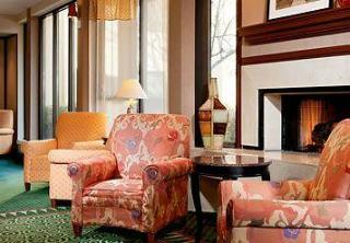 Hotel Courtyard Charlottesville North