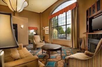 Hotel Comfort Suites Dulles Airport