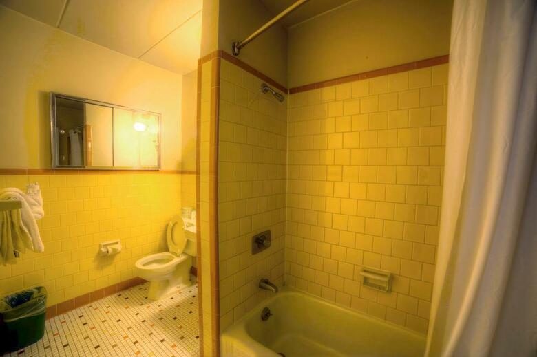Americana Hotel