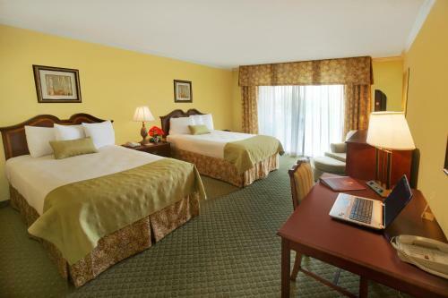 Fredericksburg Hospitality House Hotel