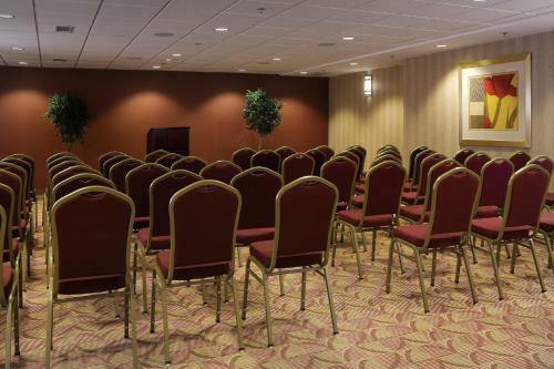 Hotel Holiday Inn Express & Suites Charlottesville North