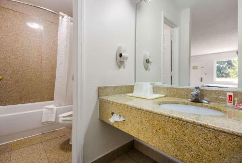 Hotel Econo Lodge Little Creek