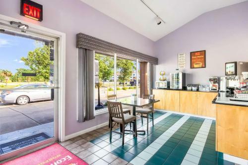 Hotel Econo Lodge Little Creek