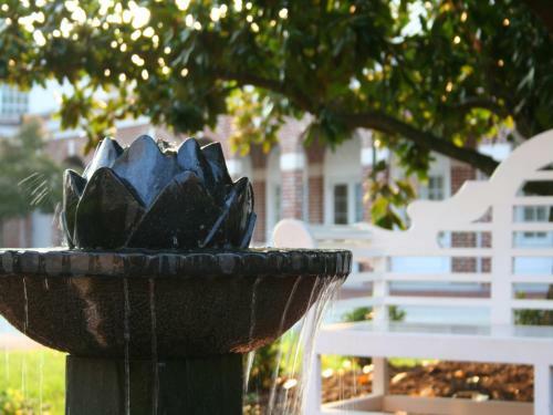 Virginia Crossings Hotel, Tapestry Collection By Hilton