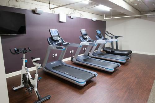 Virginia Crossings Hotel, Tapestry Collection By Hilton