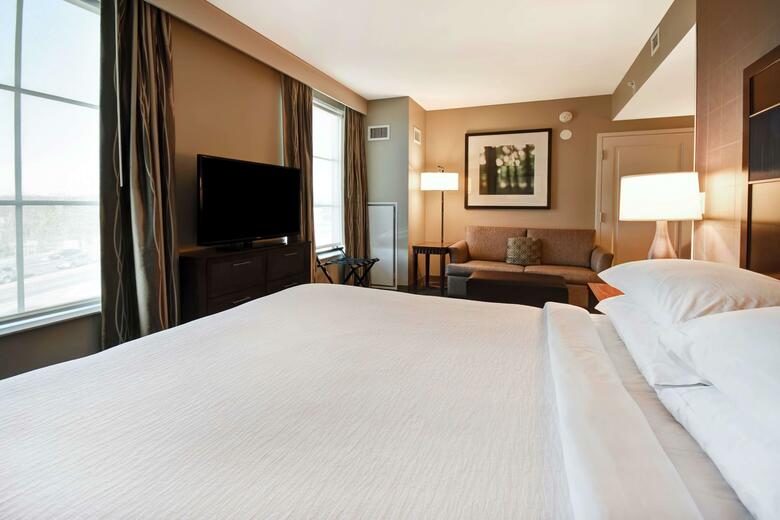 Hotel Embassy Suites Springfield