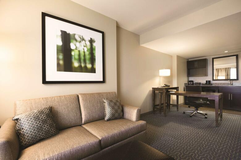 Hotel Embassy Suites Springfield