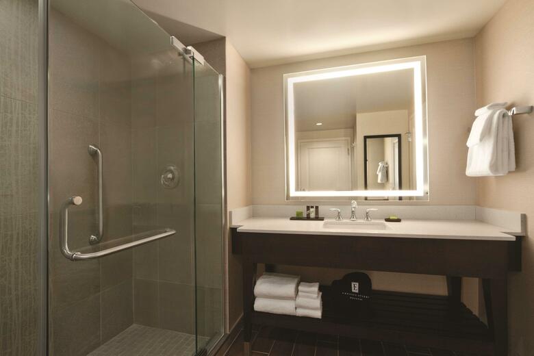 Hotel Embassy Suites Springfield
