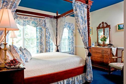 Bed & Breakfast A Williamsburg White House Inn