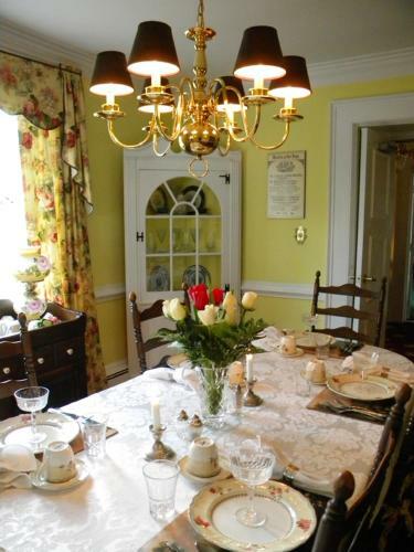 Bed & Breakfast A Williamsburg White House Inn
