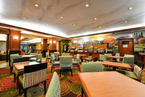 Hotel Holiday Inn Express Vancouver North