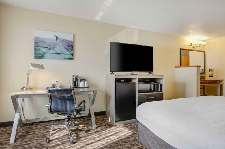 Hotel Best Western Plus Peppertree Airport Inn