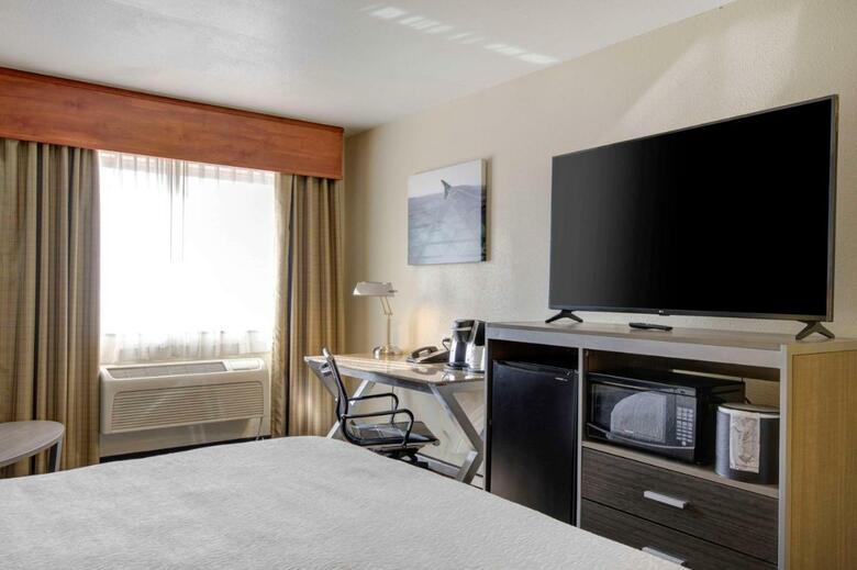 Hotel Best Western Plus Peppertree Airport Inn