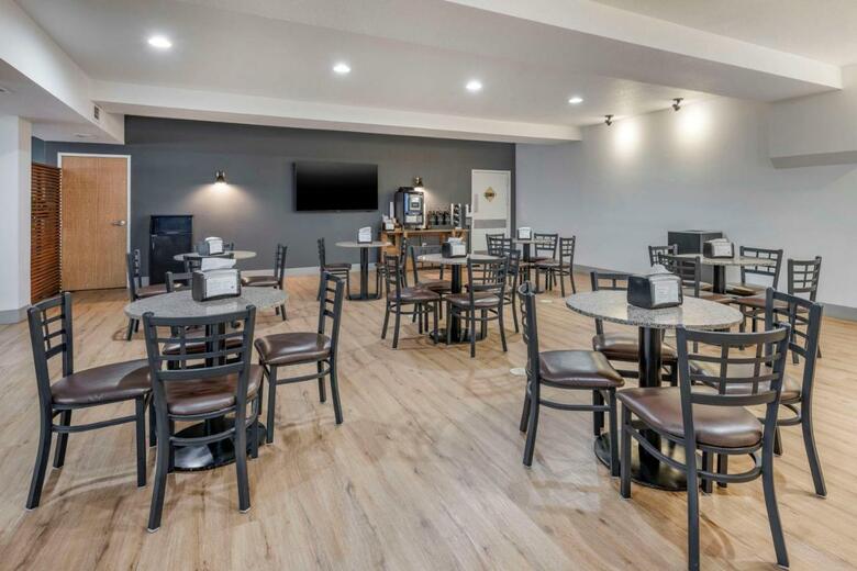 Hotel Best Western Plus Peppertree Airport Inn