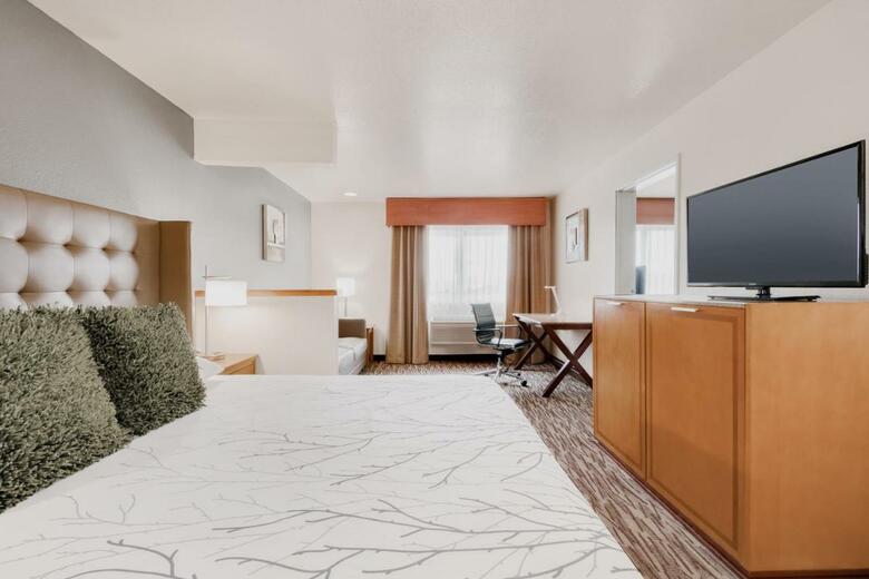 Hotel Best Western Plus Peppertree Airport Inn