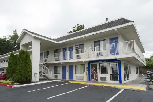 Motel 6 Seattle Airport