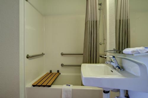 Motel 6 Seattle Airport