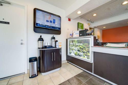 Motel 6 Seattle Airport