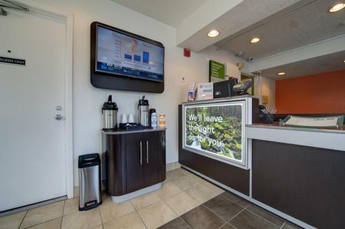 Motel 6 Seattle Airport