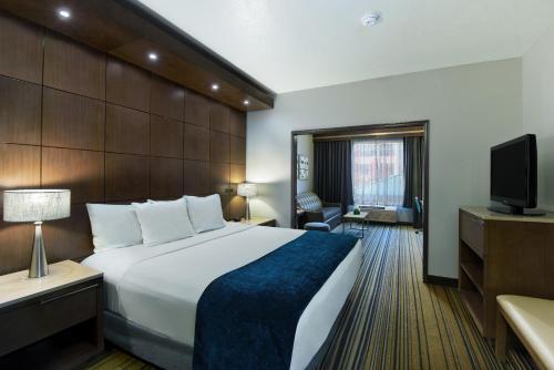 Hotel Oxford Suites Spokane