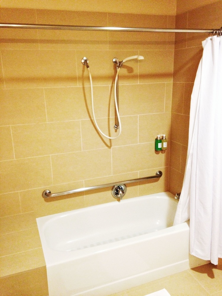 Coast Wenatchee Center Hotel