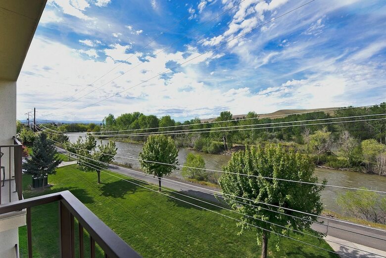 Hotel Oxford Suites Yakima