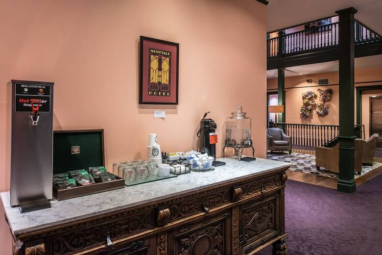 Montvale Hotel