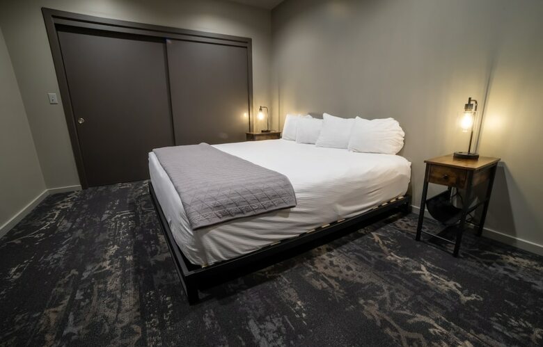 Montvale Hotel